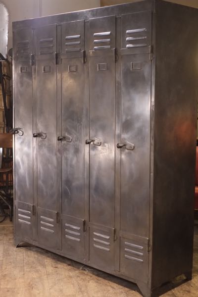 meuble industriel vintage vestiaire metalique patine